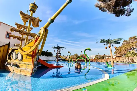Leonardo Royal & Suites Hotel Ibiza Santa Eulalia in Santa Eulària des Riu — foto 14