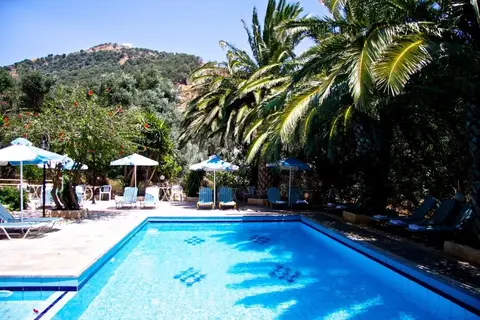 Sunrise Hotel & Apartments in Aνω Ρoδάκινo — foto 7