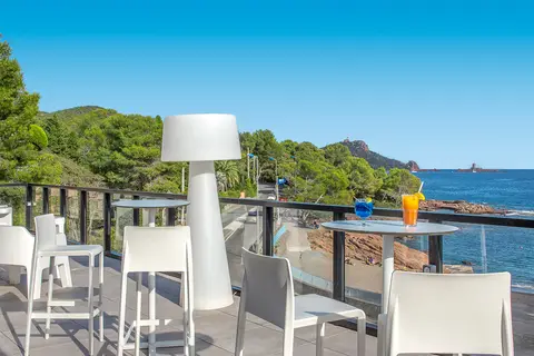 SOWELL HÔTELS La Plage in Saint-Raphaël — foto 8
