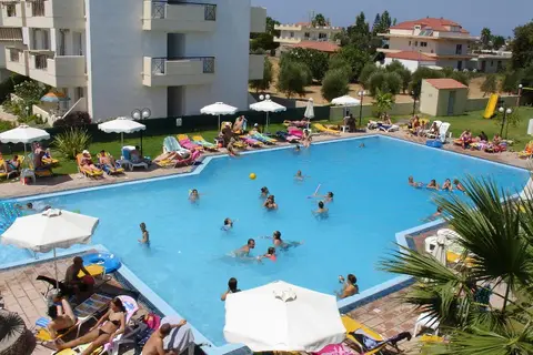 Summerland Hotel & Bungalows in Ιαλυσός — foto 21