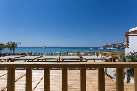 Branco Mykonos in Πλατύς Γιαλός — foto 17