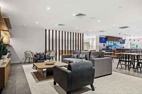 DoubleTree by Hilton New York JFK Airport in New York — foto 9