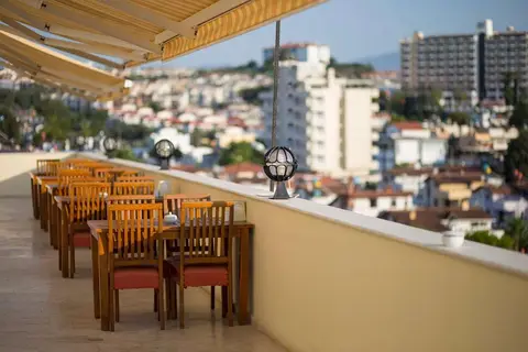 Tuntas Family Suites Kusadasi in Kuşadası — foto 7