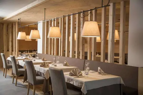 Hotel Monroc in Commezzadura — foto 12