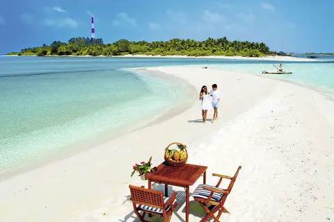 Nika Island Resort & Spa in Mathiveri