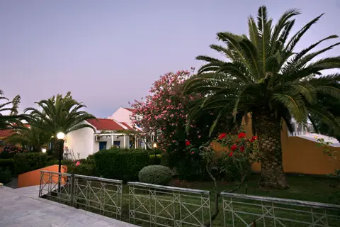 Aegeon Hotel in Σκάλα Καλλονής — foto 22