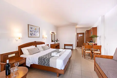 Delfina Boutique Hotel in Georgioupolis — foto 18