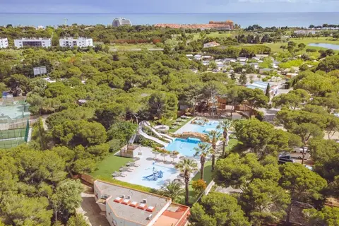 Holacamp Sitges Garrofer in Sitges — foto 7