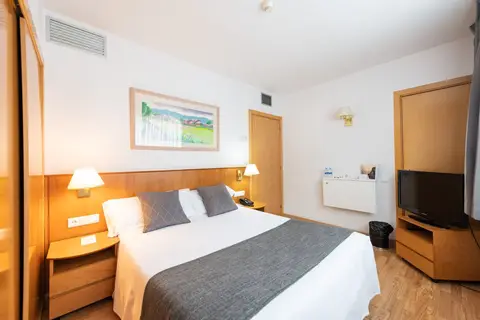 Aparthotel Atenea Vallès in Granollers — foto 3