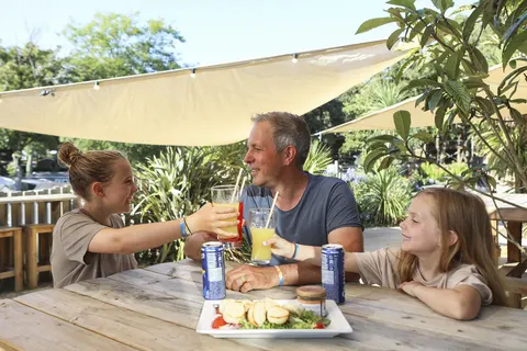 Camping Le Petit Rocher foto 15