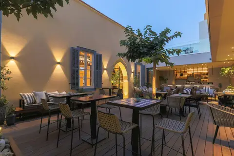 Hotel Indigo Larnaca in Larnaca — foto 30