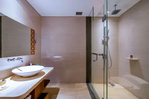 VOUK Hotel & Suites Bali in Kuta Selatan — foto 14