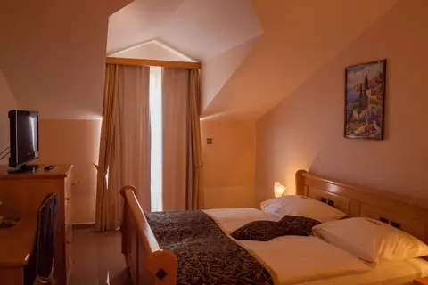 Hotel Miramare in Cres — foto 8