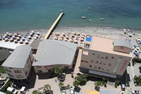 Aragosta Restaurand-Hotel in Durres — foto 15