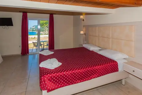 Blue Princess Beach Hotel and Suites in Λιαπάδες — foto 12