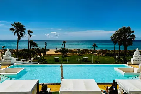 Hotel Budha Beach By LIVVO in Santa Maria