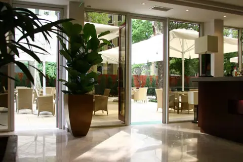 Lions Garden Hotel in Boedapest — foto 19