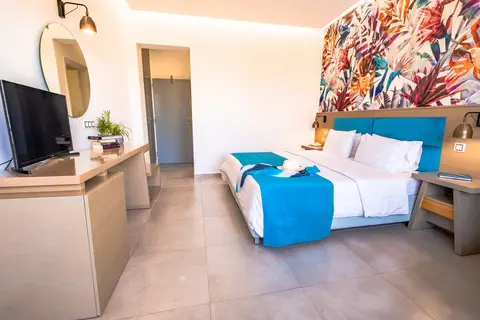May Beach Hotel in Rethimnon — foto 4