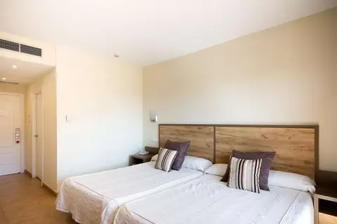 Ohtels La Hacienda in Vila-seca — foto 3