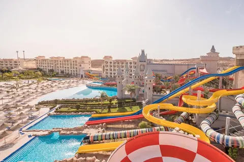 SPLASHWORLD Serenity Alma Heights in Pool Bar