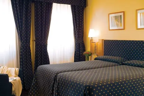 Hotel Inglaterra Granada in Granada — foto 28