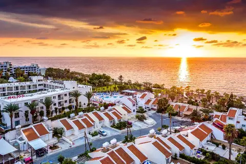 Helios Bay Hotel and Suites in Paphos — foto 14