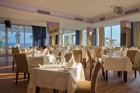 Lordos Beach Hotel in Larnaca — foto 9