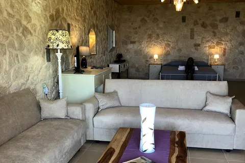 Sarantos Pool Suites foto 3