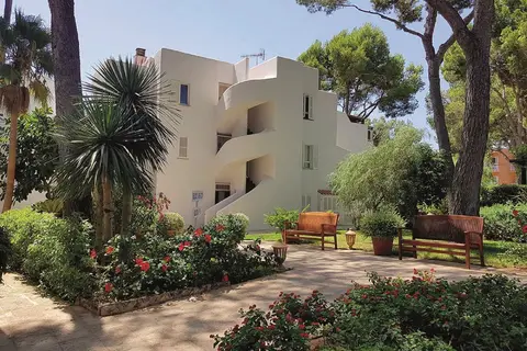 Los Tilos Aparthotel in Peguera