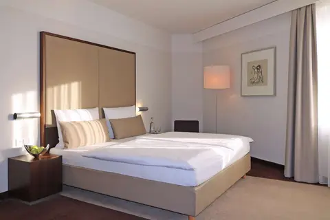 Hotel Estrel Berlin in Berlijn — foto 3