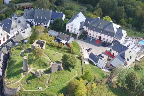 Burghaus en Villa Kronenburg foto 25