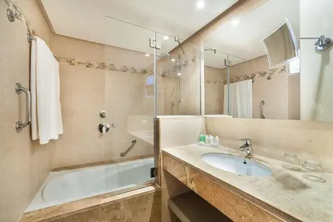 Insotel Tarida Beach Resort & Spa in Urbanització Cala Tarida — foto 22