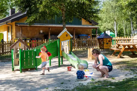Camping hu Birkelt Village in Larochette — foto 8