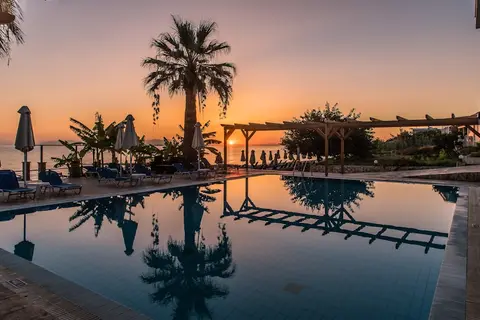 Belussi Beach Hotel & Suites in Kypseli, foto 26