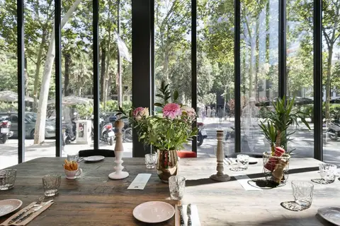 Niu Barcelona in Barcelona — foto 7
