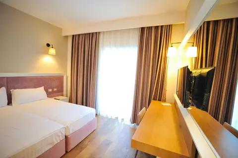 Sandy Beach Resort in Golem — foto 20