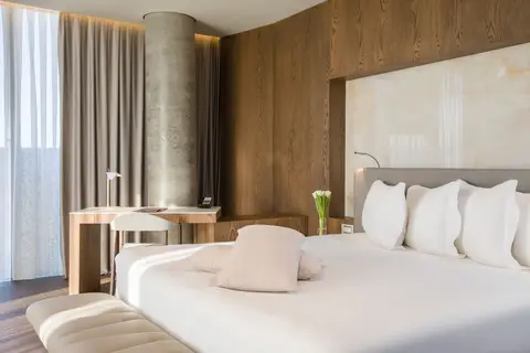 Maritim Hotel Plaza Tirana in Tirana — foto 17