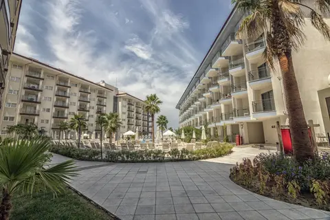 Ramada Hotel & Suites by Wyndham Kusadasi in Kusadasi — foto 16