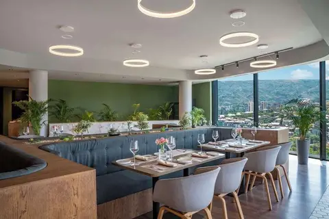 Golden Tulip Design Tbilisi in Tbilisi — foto 8