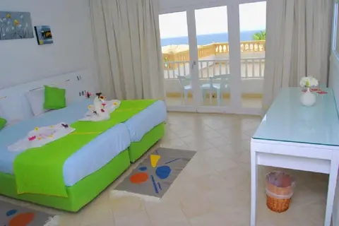 Delphin El Habib in Monastir — foto 3
