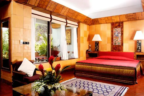 Mom Tri's Villa Royale Phuket in ตำบลกะรน — foto 11
