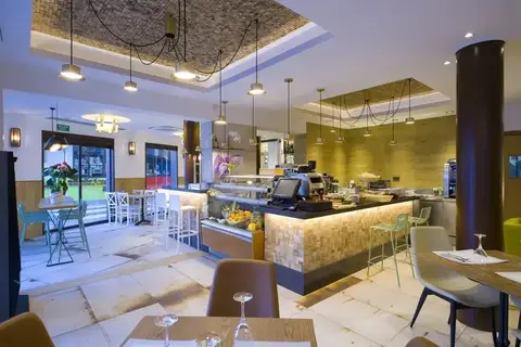 Hostal Mari in Sant Antoni de Portmany — foto 12