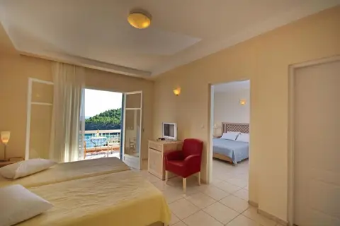 Alonissos Beach Bungalows & Suites Hotel in Βότση — foto 9