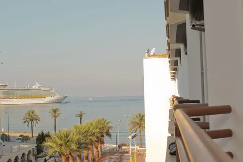 Fly & Go Palm Hotel in Kuşadası — foto 15
