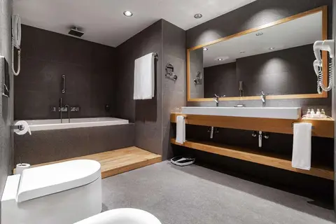 Holiday Inn Tbilisi in Tbilisi — foto 17