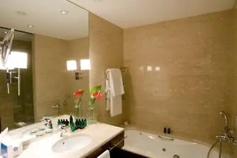Roombach Hotel Budapest Center in Boedapest — foto 16