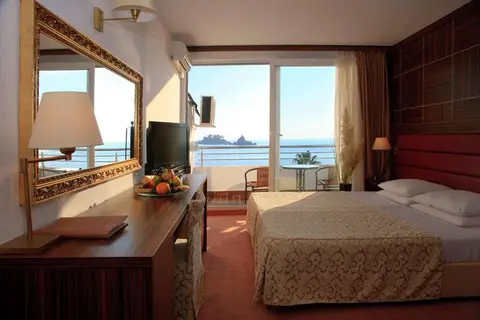 Hotel Palas in Petrovac na Moru — foto 4