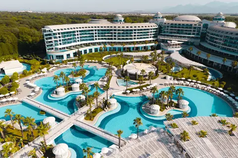 Sueno Hotels Deluxe Belek in Serik