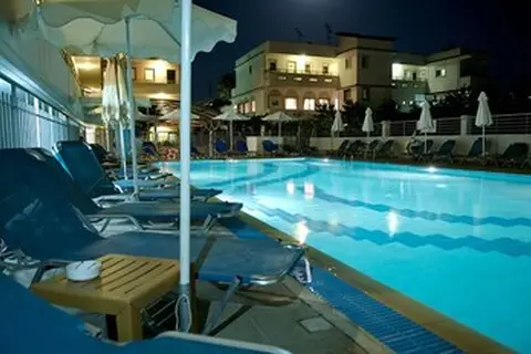 Marianna Hotel Apartements in Τιγκάκι — foto 16