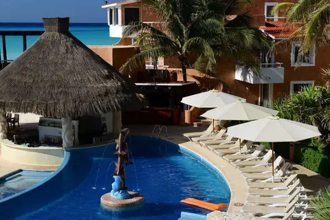 Sunset Fishermen Beach Resort in Playa del Carmen